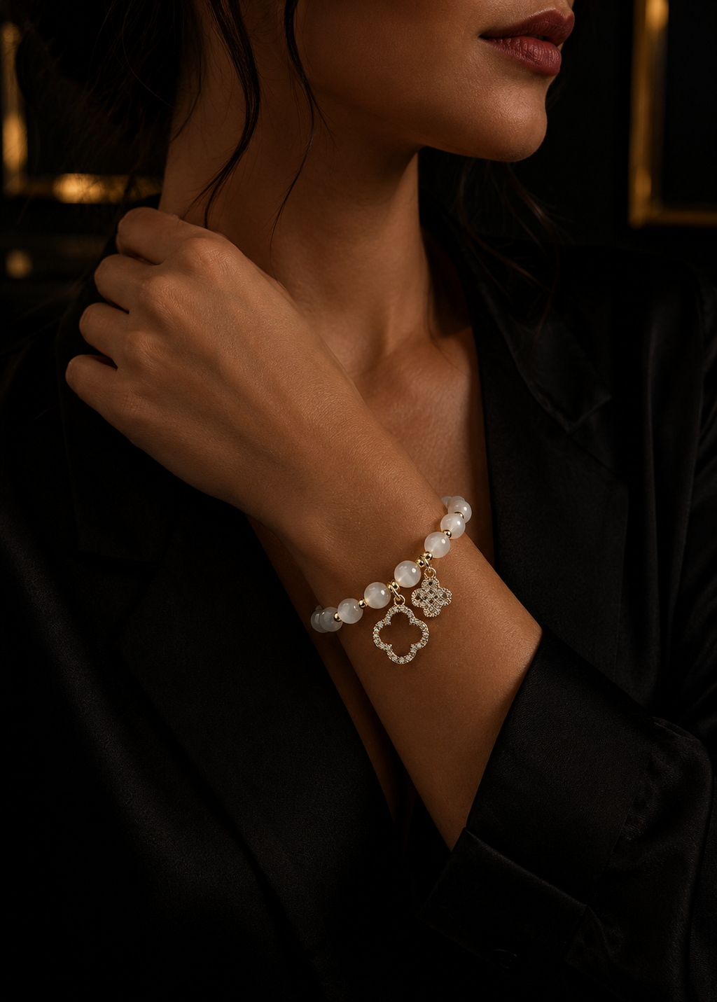 Velora Lumière Pearl Charm Bracelet